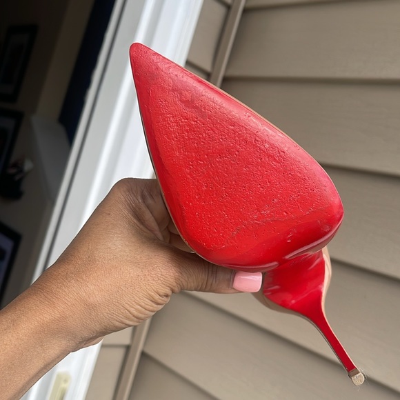 Christian Louboutin ; So Kate Pumps - Picture 9 of 12